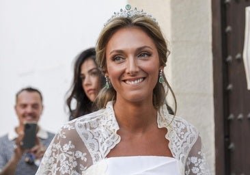 El espectacular look de novia de María Luisa Arróspide: vestido de Navascúes y tiara