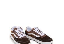 Las zapatillas Vans aptas para chicas minimalistas: engañan al ojo y parecen unos zapatos elegantes de piel