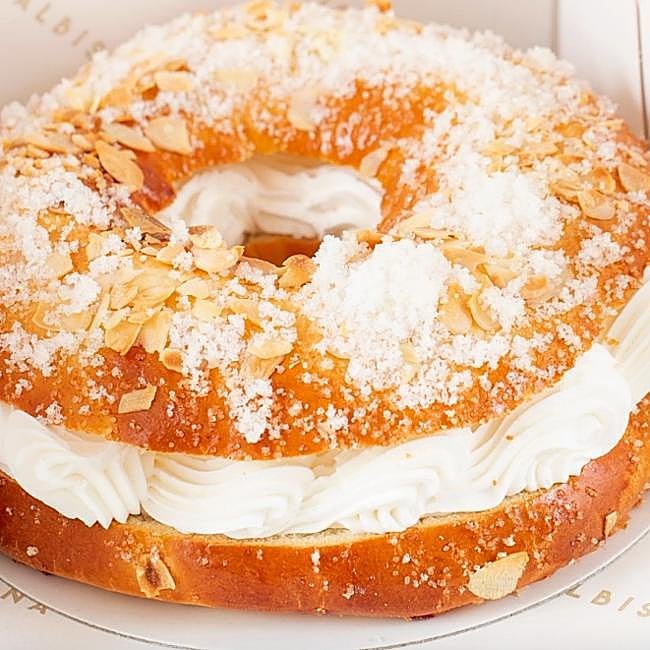 El Roscón de Reyes de Balbisiana, que este año llega con un tesoro en su interior.