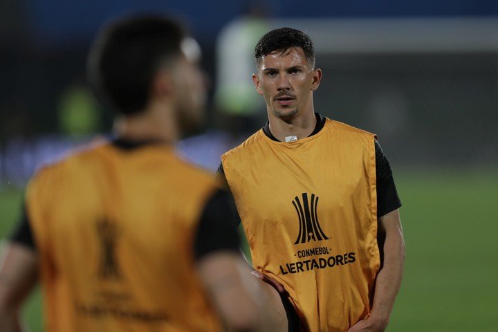 Silvera, el quinto jugador que pasa directamente de Peñarol a Nacional. (EFE)