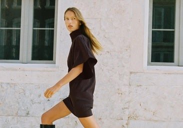 Esta temporada el vestido burdeos será el nuevo objeto de deseo ¡palabra de Instagram!