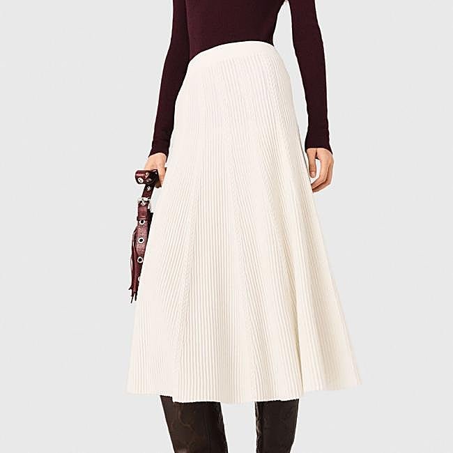 Falda midi de punto de Maje, 245 euros.