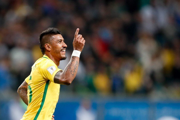 Paulinho con la selección de Brasil en 2017. (foto: efe) 
