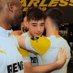Con emoción, Anselmino se despidió de Dortmund y regresa al Chelsea