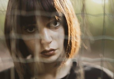 Qué son los pensamientos intrusivos y cómo manejarlos: tips de experto para que no te bloqueen