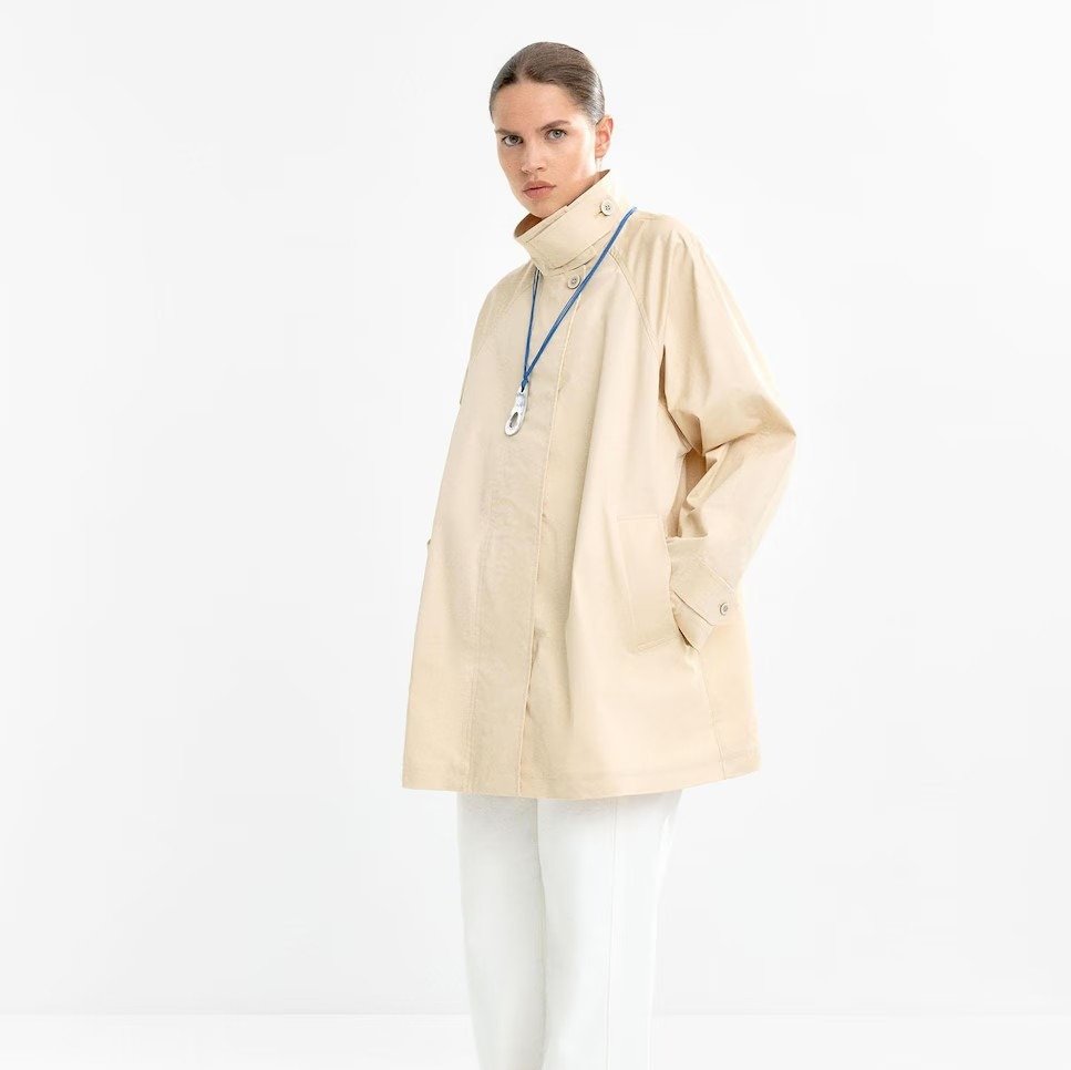 Parka con cuello alto cruzada estilo oversize de Parfois 