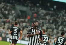 Tammy Abraham fue presentado en el Aston Villa y será compañero del Dibu Martínez