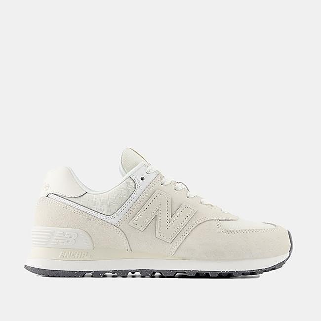 Zapatillas 574 de New Balance, 120 euros.