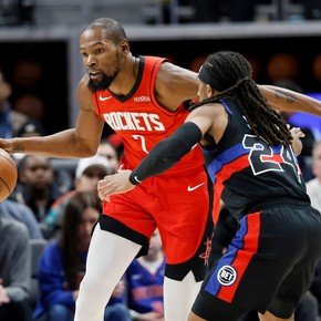 "Pagás para verme, gordo hijo de p...": Kevin Durant explotó contra un hincha de los Pistons durante su partidazo para la victoria de Houston