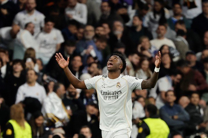 Vinícius en la victoria del Real Madrid. (EFE/Sergio Pérez)
