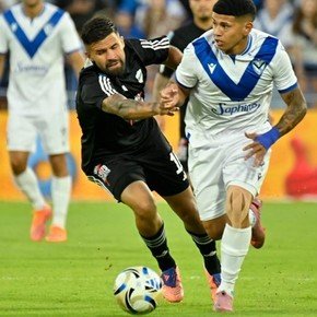 Vélez domina pero no puede romper el cero ante Riestra