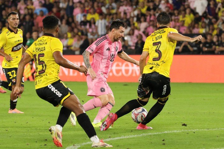 El Barcelona también jugó un amistoso ante Messi (EFE).