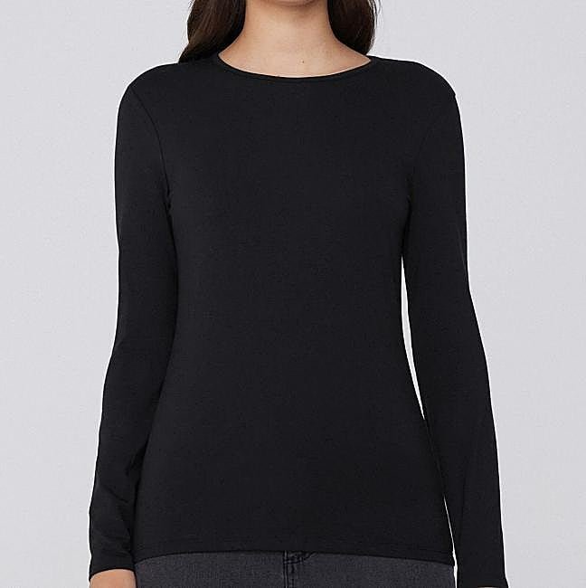 Camiseta negra de Tezenis, 12,99 euros.