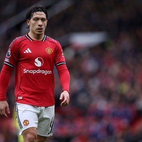 La dolencia de Lisandro Martínez que lo dejó fuera del partido entre el Manchester United y el Everton