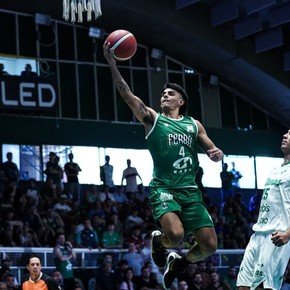 Ferro se quedó con el clásico histórico de la Liga Nacional frente a Atenas