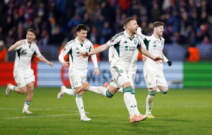 Panathinaikos espera al sorteo para definir rival. (REUTERS/David W Cerny)