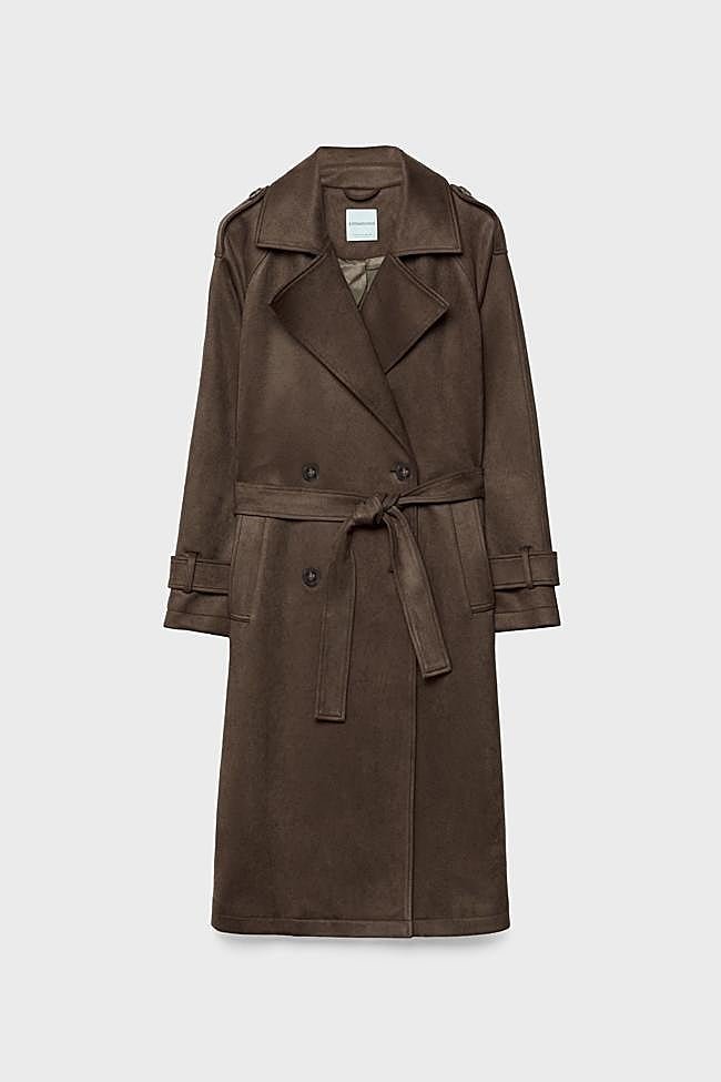 La gabardina de ante de Stradivarius.