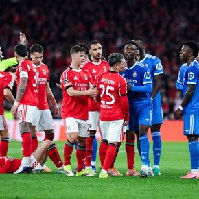 Las críticas de pesados a Prestianni: de "a ver qué gran hombre es" a "un cobarde"