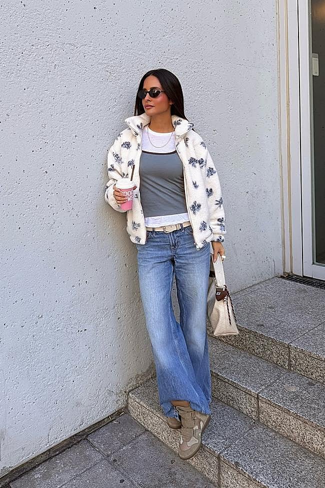 Así se llevan las zapatillas de Isabel Marant.