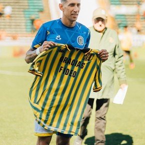 El partido de Di María en el Rosario Central vs. Aldosivi: asistencia de córner, dos chances de gol y homenaje