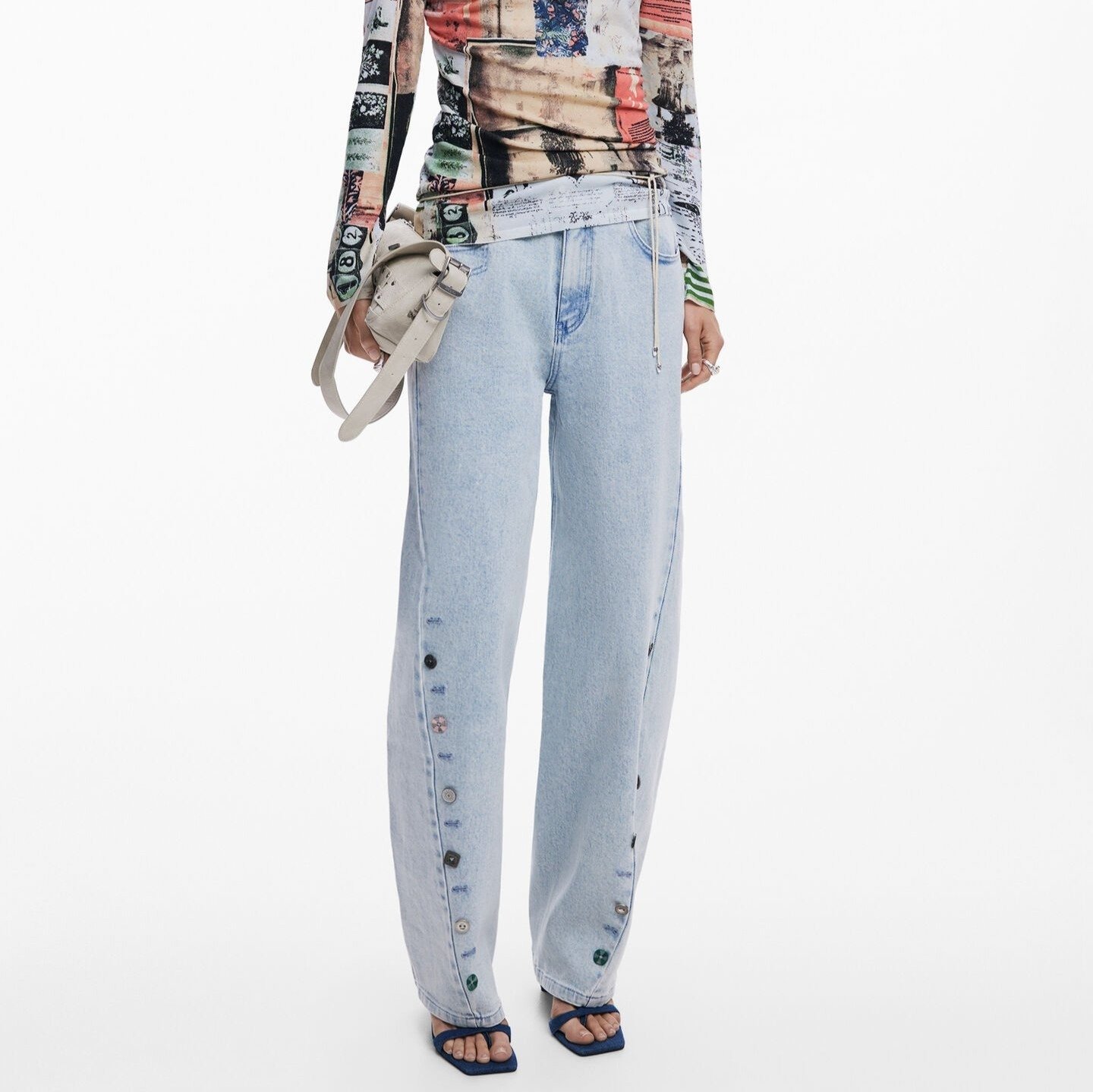 Pantalón vaquero botones