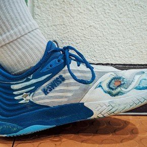 Así quedó la zapatilla de Thiago Tirante tras su glorioso debut en la Copa Davis