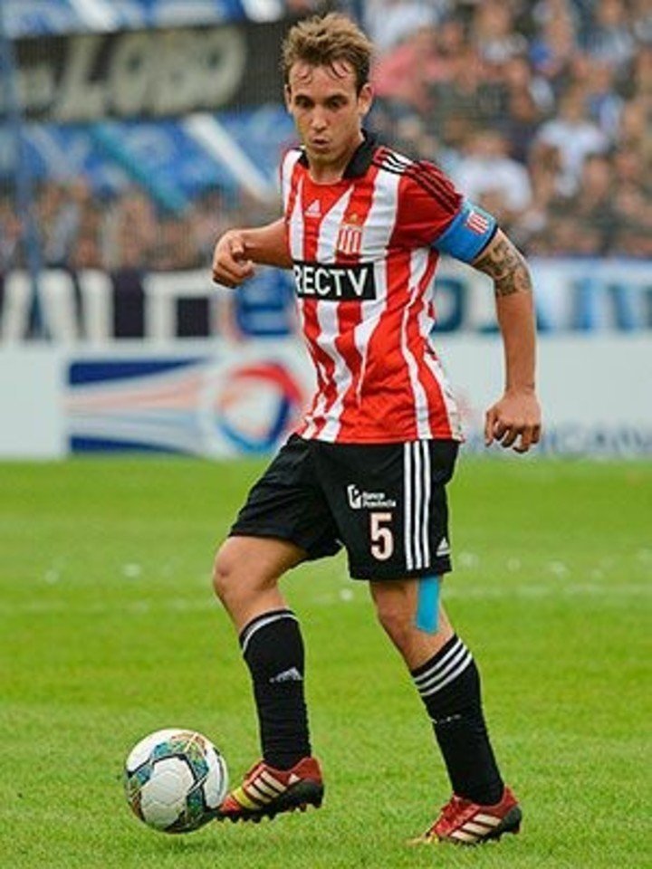 Gil Romero llegó a ser capitán en el Pincha por elección de Verón.