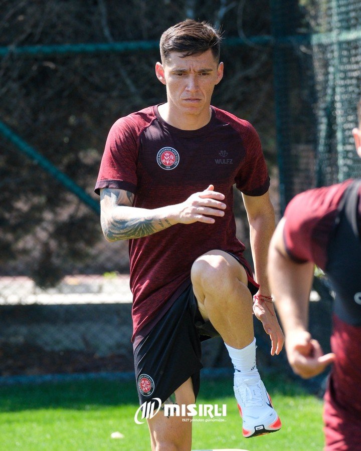 El Colo es titular, pero su equipo está en zona de descenso (@karagumruk_sk).