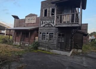 Japón tiene su propio oeste americano con animatrónicos de John Wayne. Así fue el desastre millonario de parque temático que hoy es una ciudad fantasma