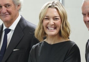 El look de Marta Ortega que compite con el de la reina Letizia: el vestido negro que parece de Zara y el reloj de Cartier más exclusivo