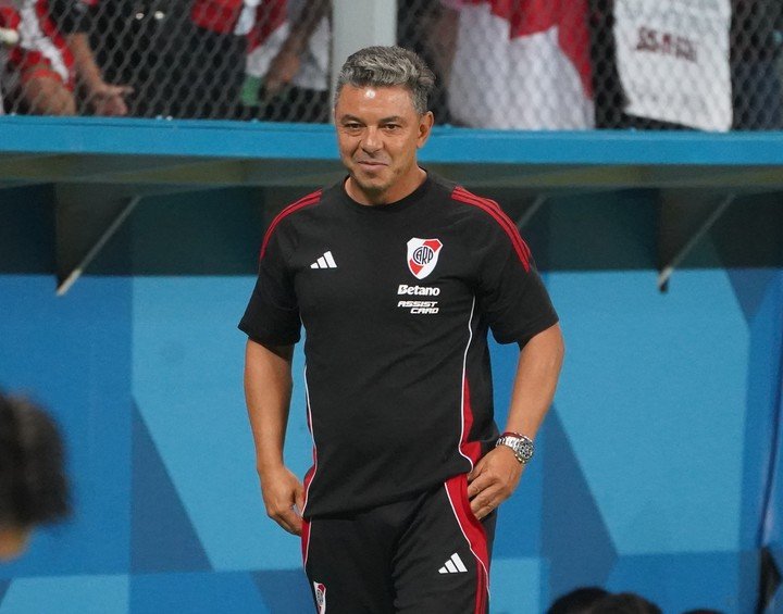 Gallardo definió la lista para enfrentar a Vélez. Foto Marcelo Carroll 