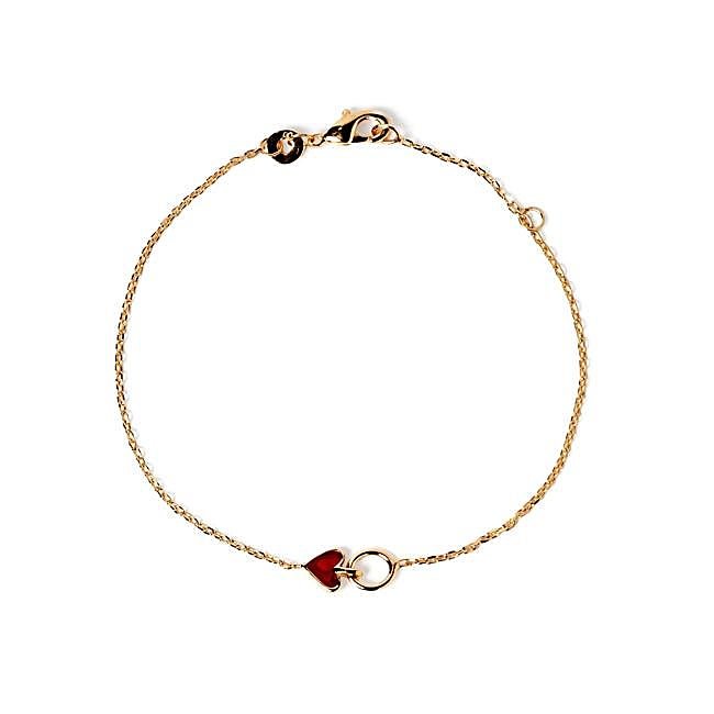 Pulsera fina plateada con corazón rojo de Sure Jewels, 49,90 euros.