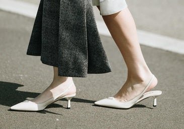 Zapatos de tacón cómodo que elevan tus looks de oficina