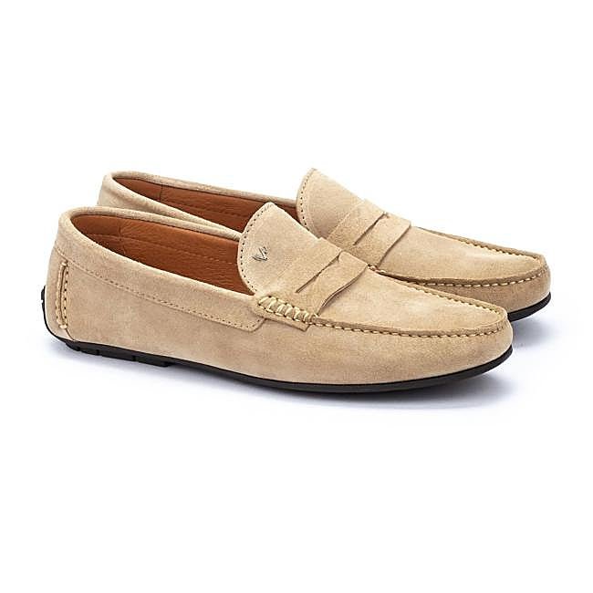 Mocasín beige limpio y elegante de Martinelli, 69,95 euros