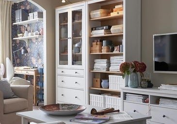 IKEA rebaja sus muebles más bonitos para el salón y lanza una edición especial de su estantería más vendida