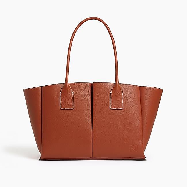 Bolso shopper teja de Le Tanneur, 480 euros.