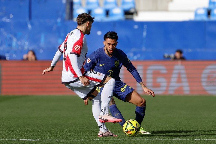 Nico González vs. Rayo Vallecano. (EFE)