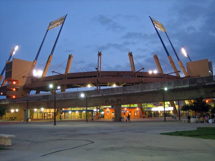 Estadio Juan Ramón Loubriel.