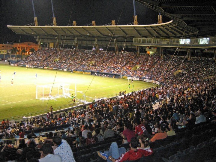 Estadio Juan Ramón Loubriel.