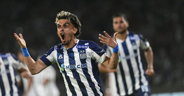 Ronaldo Martínez será titular en Rosario.