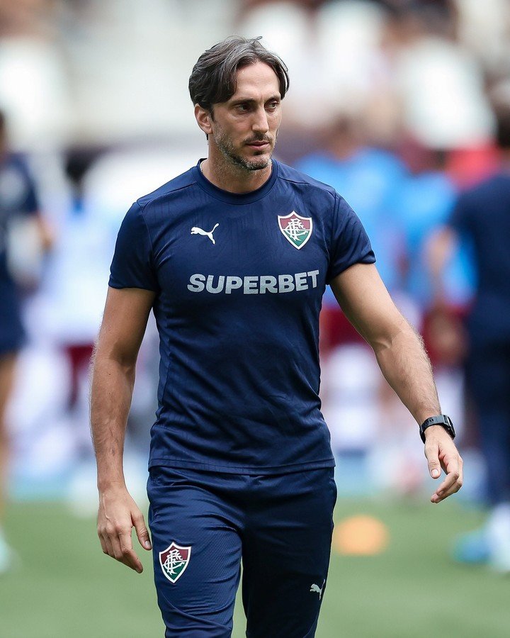 Zubeldía, técnico de Fluminense, ante Vasco da Gama.