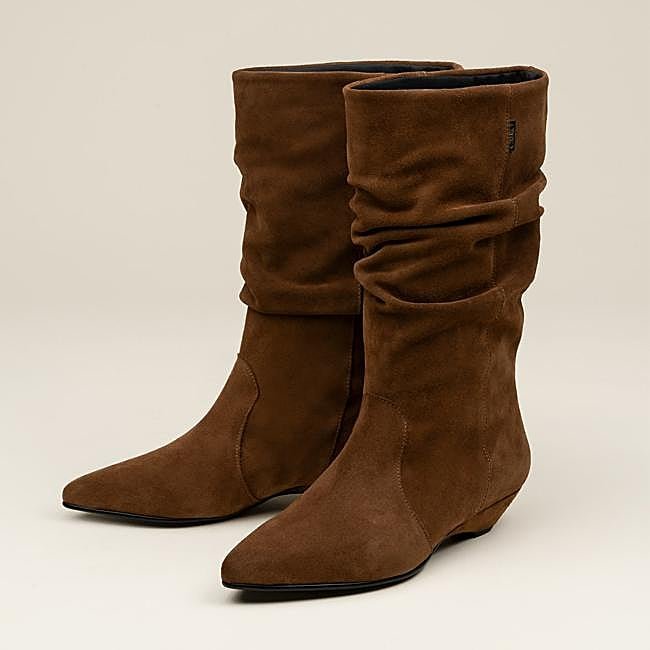 Botines efecto arrugado de Gaimo.