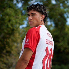 Independiente presentó al chileno Maximiliano Gutiérrez 