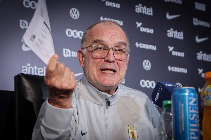 La selección de Bielsa jugará ante Inglaterra. (EFE)