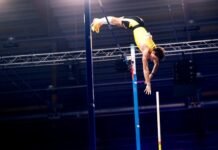 Armand Duplantis superó su propio récord mundial en salto con garrocha