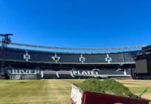 Así trabajan en el césped del Monumental entre los recitales de AC/DC