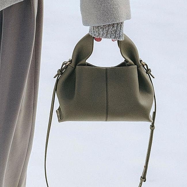 Numéro Neuf Mini de Polène, 380 euros.