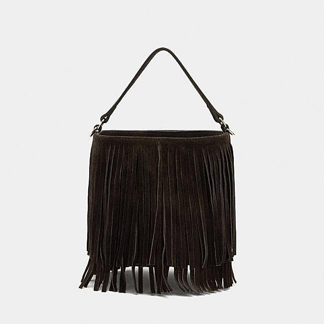 Bolso de hombro de piel con flecos (49,99€)