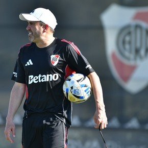 A manejar un Gol: el gran desafío que tendrá Coudet con el ataque de River