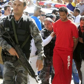 Ordenaron la detención de Bruno Fernandes de Souza por haber violado la libertad condicional